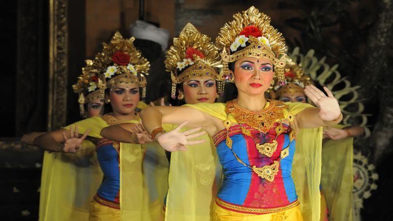 Dans traditional Bali